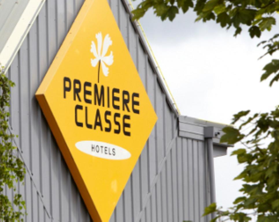 Premiere Classe Valenciennes Ouest Petite Foret Esterno foto